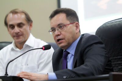 Deputados Wilson Santos e Eduardo Botelho