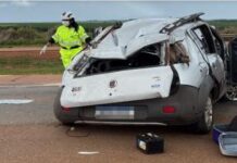 Casal de idosos morre após capotamento de Uno na BR-163