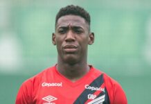 Cuiabá demonstra interesse na contratação de Léo, do Athletico Paranaense