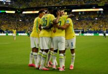 Brasil vence a Escócia, garante liderança do grupo C e avança ao mata-mata da Copa do Mundo