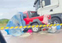 Batida frontal entre carro e carreta mata duas pessoas na BR-364 em MT
