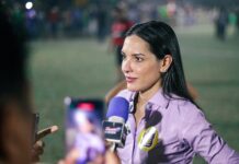 Janaina diz ter gravações de mulheres que receberam R$ 7 mil para atacá-la
