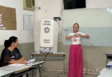 Natasha vota e diz: “Estamos no segundo turno e chegaremos lá”